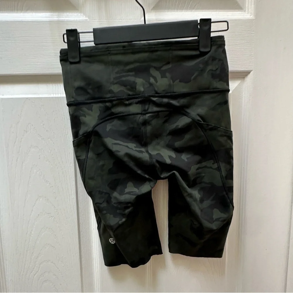 Lululemon fast and free spandex, biker shorts, green camouflage camo 4